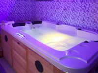 Гидромассажный бассейн Sunrans SR822